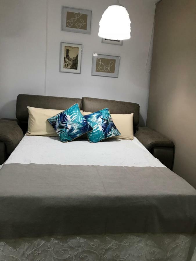 ベナルマデナApartamento Edificio Agataアパートメント エクステリア 写真