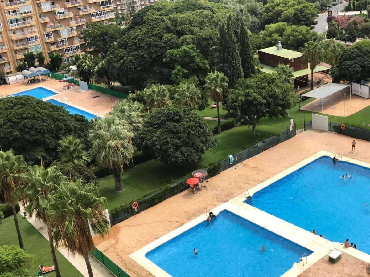 ベナルマデナApartamento Edificio Agataアパートメント エクステリア 写真