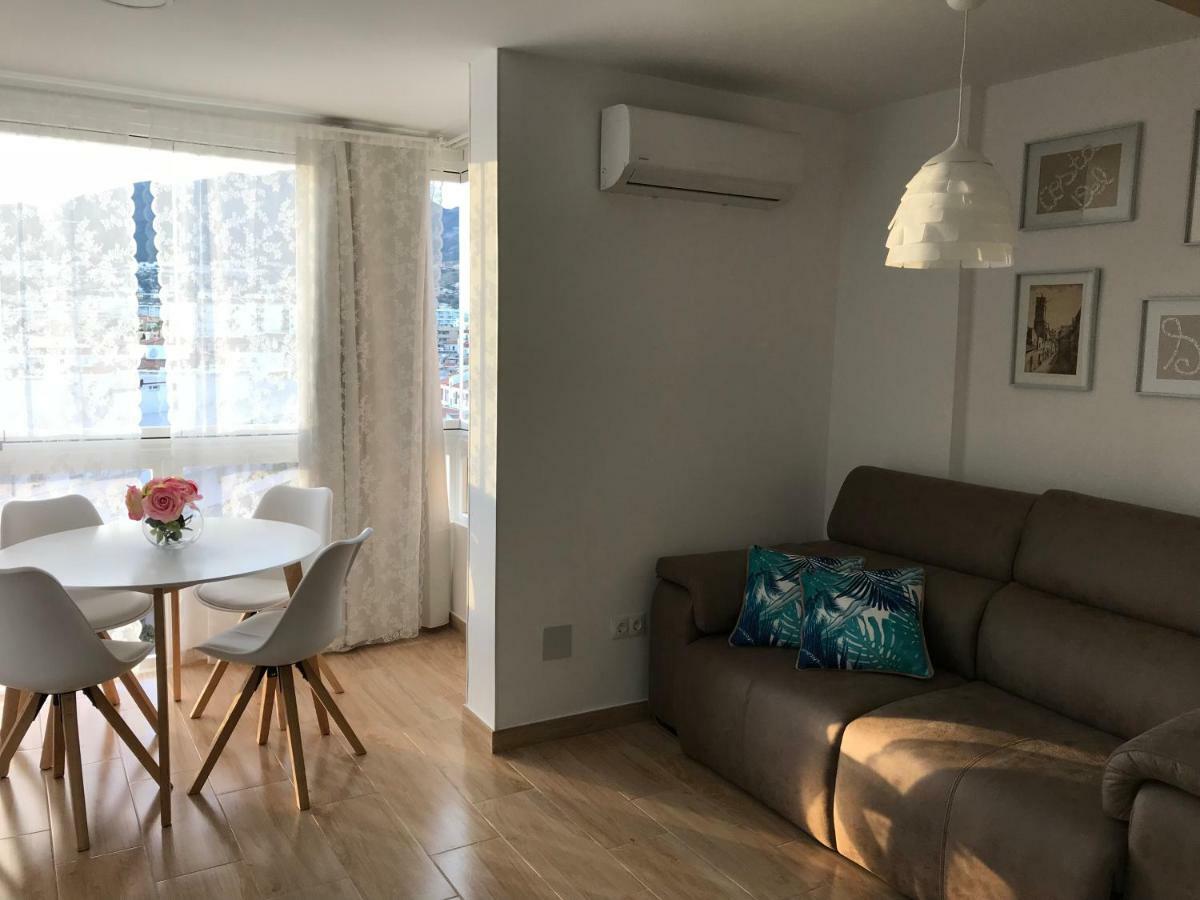ベナルマデナApartamento Edificio Agataアパートメント エクステリア 写真