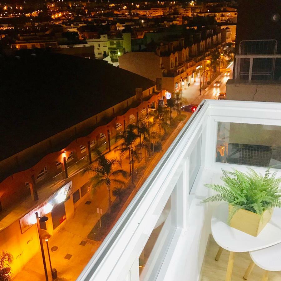 ベナルマデナApartamento Edificio Agataアパートメント エクステリア 写真
