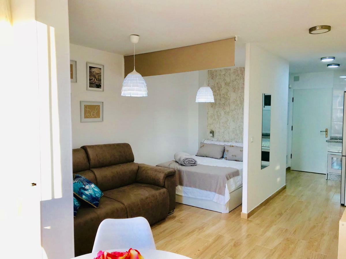 ベナルマデナApartamento Edificio Agataアパートメント エクステリア 写真