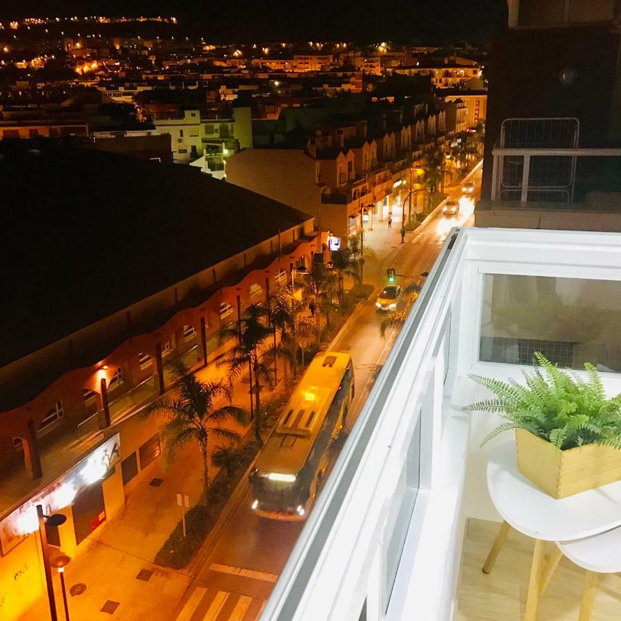 ベナルマデナApartamento Edificio Agataアパートメント エクステリア 写真